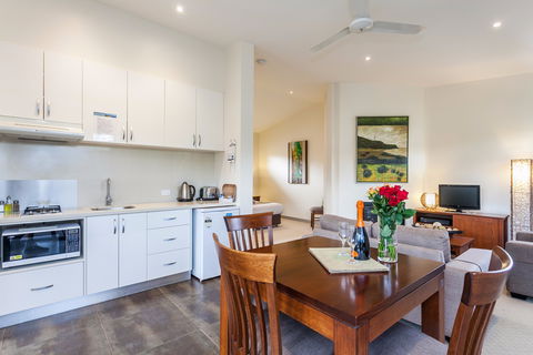 Aireys Inlet Getaway Resort - South Australia Travel 1
