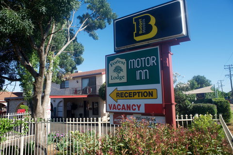 Forest Lodge Motor Inn And Restaurant - South Australia Travel 0