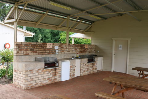 Fossickers' Tourist Park - South Australia Travel 1