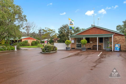 Margaret River Tourist Park - South Australia Travel 0