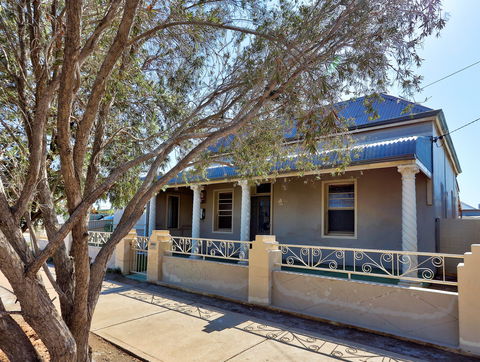 McCulloch's Rest - South Australia Travel 0