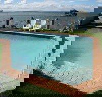 Moreton Bay Beach Lodge - South Australia Travel