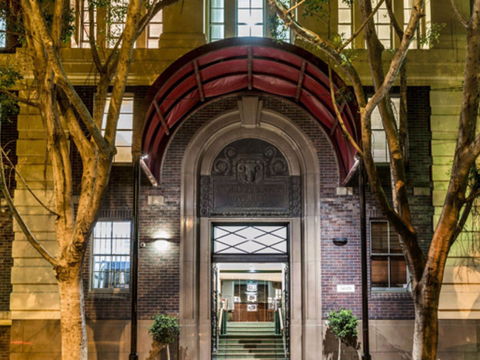 Oaks Sydney Goldsbrough Suites - South Australia Travel 0