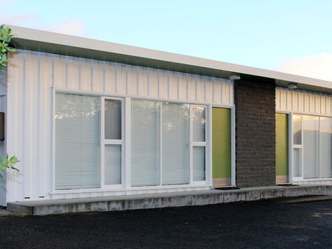Parkers Holiday Cottages - South Australia Travel 0