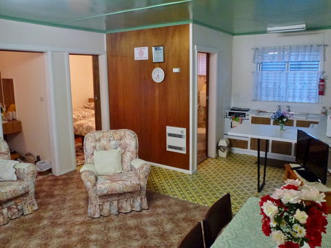 Parkers Holiday Cottages - South Australia Travel 1