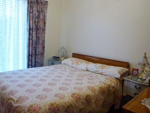 Parkers Holiday Cottages - South Australia Travel 2