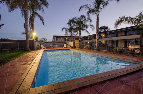 Red Carpet Motel - South Australia Travel 1