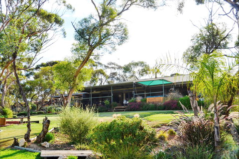 River Boat Road Cadell -River Shack Rentals - South Australia Travel 0