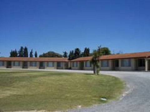 Stansbury Holiday Motel - South Australia Travel 1