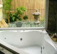 The Gatehouse at Villa Raedward - South Australia Travel