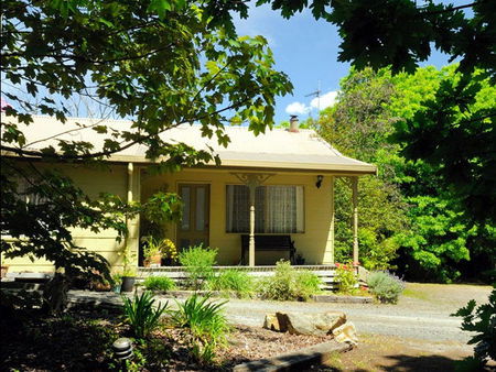 Brigadoon Cottages - South Australia Travel 4