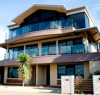 On the Esplanade - South Australia Travel