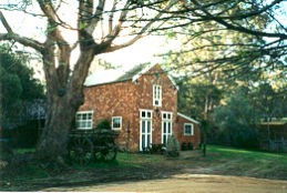Claremont Coach House - South Australia Travel 1