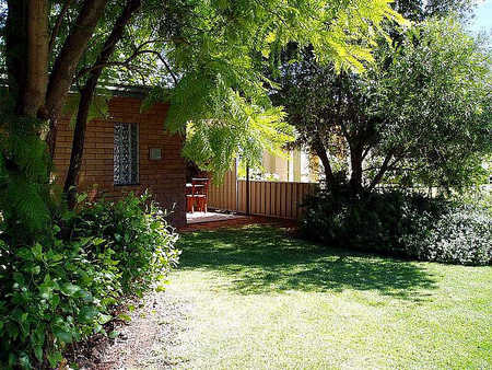 Aaden Holiday Apartments - South Australia Travel 1