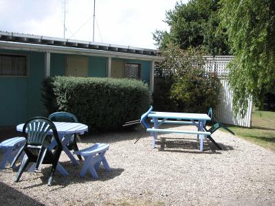 Black Swan Motor Inn - South Australia Travel 3