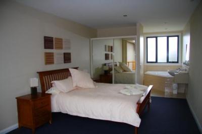 Ultimate Holiday Apartments - South Australia Travel 2