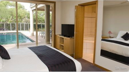 Eugenies Luxury Accommodation - South Australia Travel 4