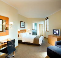 Holiday Inn Old Sydney - South Australia Travel