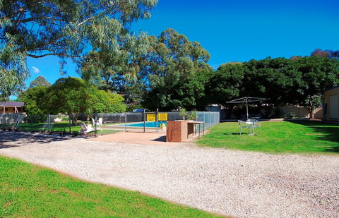 Wattle Motel - South Australia Travel 3
