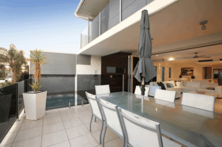 Alex Beach House - South Australia Travel 1