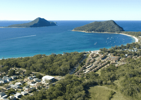 Shoal Bay Beachclub Apartments