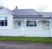 Calgary House  Cottage Accommodation - South Australia Travel