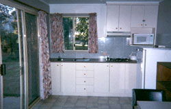 Carinya Cabins & Caravan Park - South Australia Travel 1