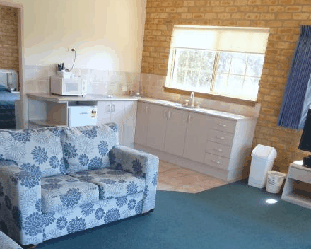 Mollymook Surfbeach Motel & Apartments - South Australia Travel 3