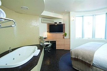 Hotel Urban St Kilda - South Australia Travel 2