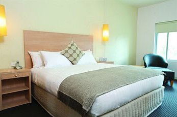 Hotel Urban St Kilda - South Australia Travel 5