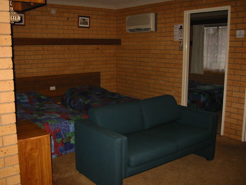 Country Comfort Tumut Valley Motel - South Australia Travel 2