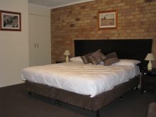 Kippa Ring Village Motel - South Australia Travel 0