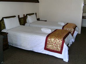 Molly Morgan Motor Inn - South Australia Travel 3