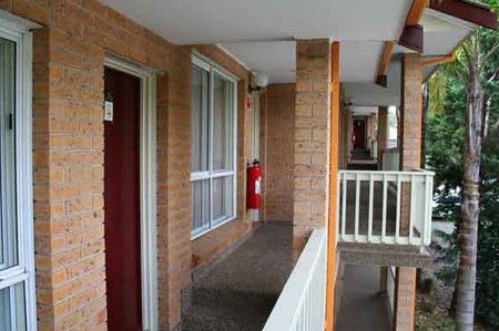 Sutherland Motel - South Australia Travel 3