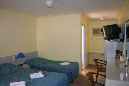 Sutherland Motel - South Australia Travel 4