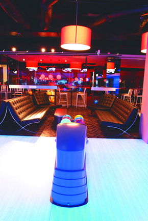 Strike Bowling Bar - Chapel - South Australia Travel 3