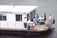 Clyde River Houseboats - South Australia Travel 3
