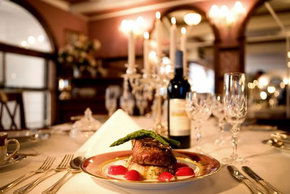 Titanic Theatre Restaurant - South Australia Travel 3