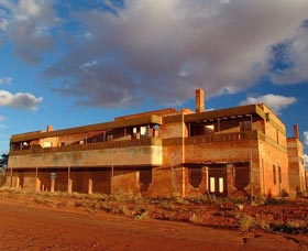 Big Bell Ghost Town - South Australia Travel 0