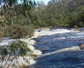 Moons Crossing - South Australia Travel 0
