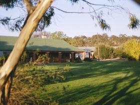 Cardinham Estate - South Australia Travel 0