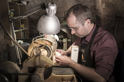 Unique Opal And Diamond Mine  - The Underground Opal Mine - South Australia Travel 6