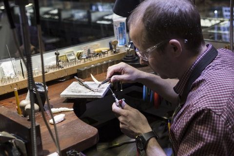 Unique Opal And Diamond Mine  - The Underground Opal Mine - South Australia Travel 7