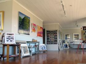Tamar Valley Art Shack - South Australia Travel 0