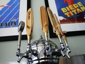 Burleigh Brewing Company - South Australia Travel 0