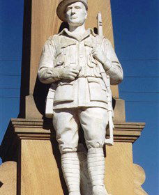 Beaudesert War Memorial - South Australia Travel 0