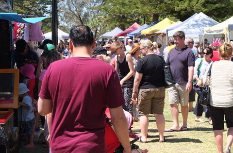 Coolangatta Beachfront Markets - South Australia Travel 1