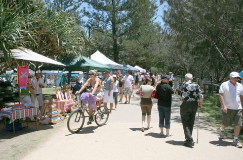 Coolangatta Beachfront Markets - South Australia Travel 5