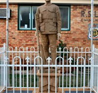 Soldier Statue Memorial Chinchilla - South Australia Travel