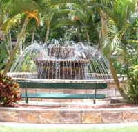 Bauer and Wiles Memorial Fountain - South Australia Travel